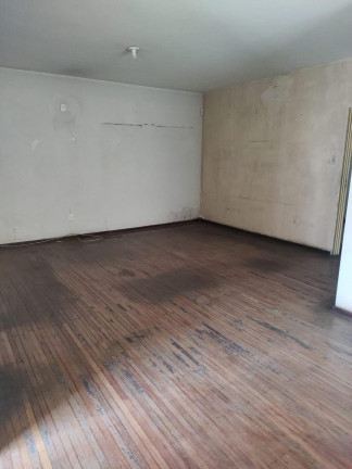 Sobrado com 5 Quartos à Venda, 380 m² em Centro - Pindamonhangaba