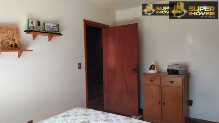 Imagem Casa com 4 Quartos à Venda, 432 m² em Centro - Pelotas