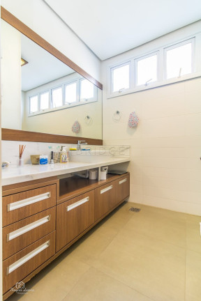 Imagem Casa com 6 Quartos à Venda, 570 m² em Três Figueiras - Porto Alegre