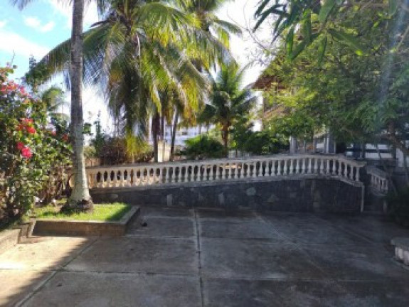 Imagem Casa com 4 Quartos à Venda, 348 m² em Pituaçu - Salvador Imagem Casa com 4 Quartos à Venda, 348 m² em Pituaçu - Salvador