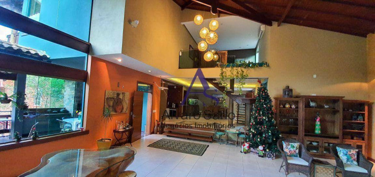 Imagem Casa com 3 Quartos à Venda, 350 m² em Fradinhos - Vitória Imagem Casa com 3 Quartos à Venda, 350 m² em Fradinhos - Vitória