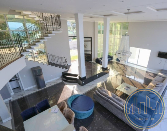 Imagem Casa com 6 Quartos para Temporada, 530 m² em Estaleiro - Balneário Camboriú Imagem Casa com 6 Quartos para Temporada, 530 m² em Estaleiro - Balneário Camboriú