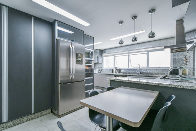 Imagem Imóvel com 4 Quartos à Venda, 238 m² em Vila Suzana - São Paulo Imagem Imóvel com 4 Quartos à Venda, 238 m² em Vila Suzana - São Paulo