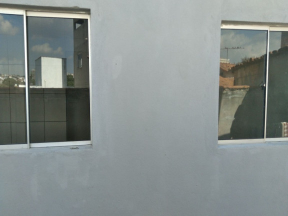 Imagem Casa com 4 Quartos à Venda, 200 m² em Jardim Industrial - Contagem
