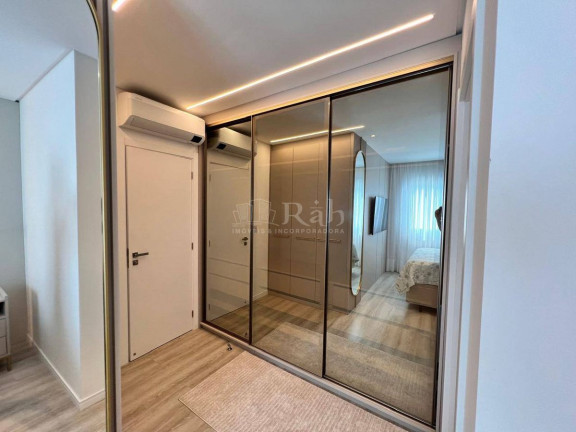 Imagem Apartamento com 4 Quartos à Venda, 142 m² em Centro - Balneário Camboriú Imagem Apartamento com 4 Quartos à Venda, 142 m² em Centro - Balneário Camboriú