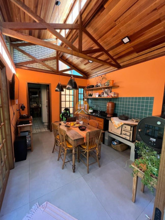 Imagem Casa com 3 Quartos à Venda, 189 m² em Santa Felicidade - Curitiba