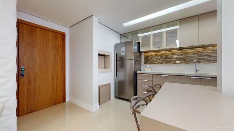 Imagem Imóvel com 3 Quartos à Venda, 72 m² em Medianeira - Porto Alegre