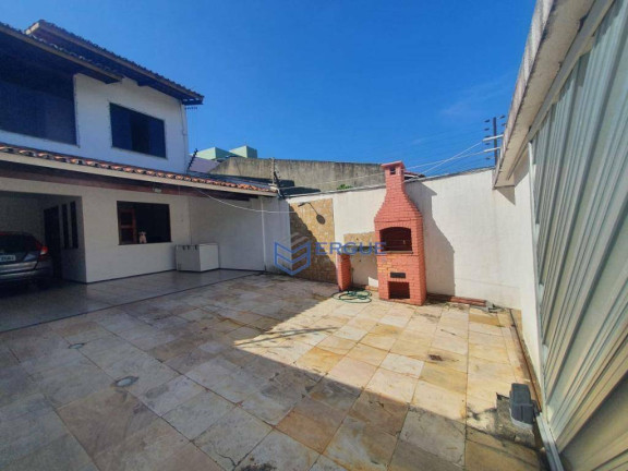 Imagem Casa com 4 Quartos à Venda, 162 m² em Cidade Dos Funcionários - Fortaleza Imagem Casa com 4 Quartos à Venda, 162 m² em Cidade Dos Funcionários - Fortaleza