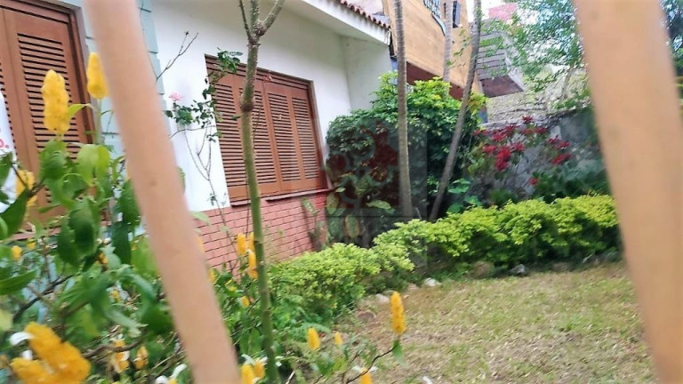 Imagem Casa com 3 Quartos à Venda, 410 m² em Menino Deus - Porto Alegre Imagem Casa com 3 Quartos à Venda, 410 m² em Menino Deus - Porto Alegre