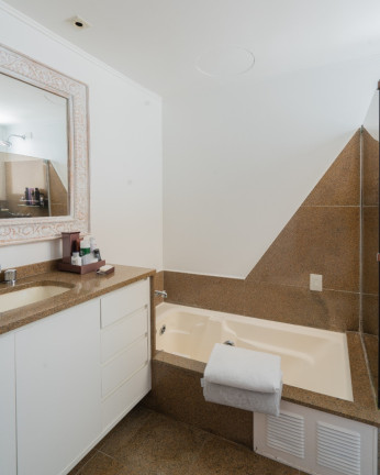 Imagem Apartamento com 5 Quartos à Venda, 243 m² em Mont Serrat - Porto Alegre