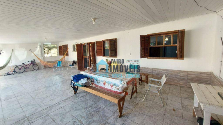 Imagem Casa com 3 Quartos à Venda, 360 m² em Centro - Balneário Pinhal Imagem Casa com 3 Quartos à Venda, 360 m² em Centro - Balneário Pinhal