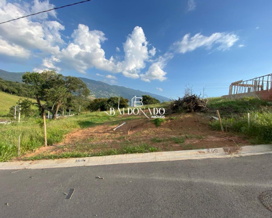 Terreno à Venda, 200 m² em Centro - Extrema