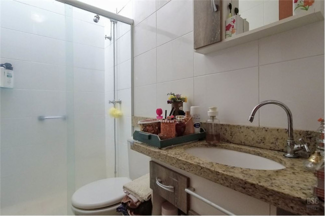 Imagem Casa com 3 Quartos à Venda, em Hípica - Porto Alegre Imagem Casa com 3 Quartos à Venda, em Hípica - Porto Alegre