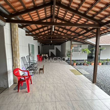 Imagem Casa com 5 Quartos à Venda, 110 m² em Ilha Da Figueira - Guaramirim Imagem Casa com 5 Quartos à Venda, 110 m² em Ilha Da Figueira - Guaramirim