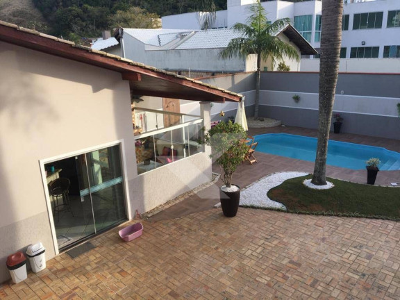 Imagem Casa com 4 Quartos à Venda, 240 m² em Dom Bosco - Itajaí Imagem Casa com 4 Quartos à Venda, 240 m² em Dom Bosco - Itajaí