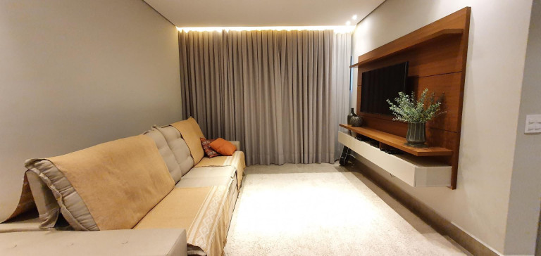 Imagem Casa com 4 Quartos à Venda, 350 m² em Serrinha - Bragança Paulista Imagem Casa com 4 Quartos à Venda, 350 m² em Serrinha - Bragança Paulista
