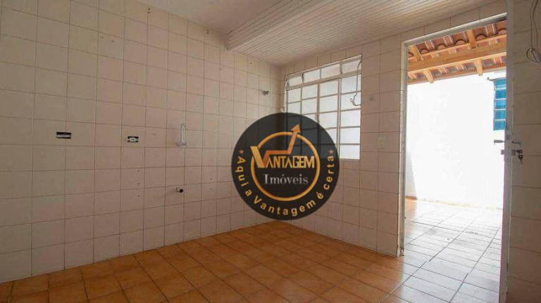 Imagem Sobrado com 3 Quartos à Venda, 88 m² em Uberaba - Curitiba