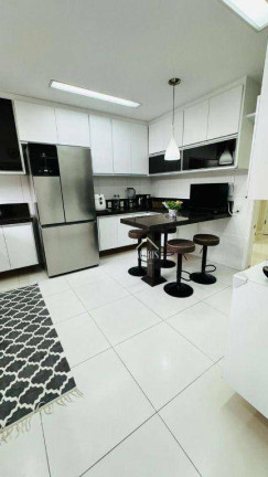 Imagem Apartamento com 3 Quartos à Venda, 158 m² em Vila Assunção - Santo André