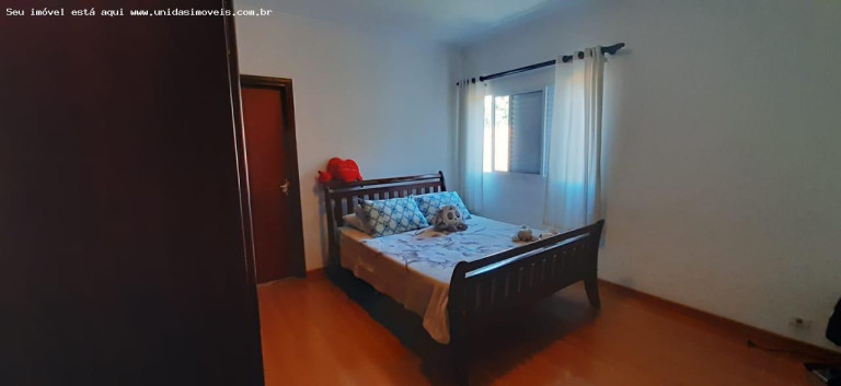 Imagem Casa com 3 Quartos à Venda, 266 m² em Jardim Cruzeiro - São Paulo