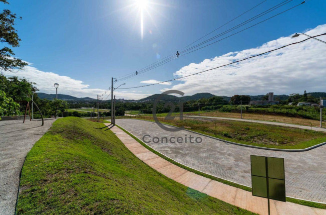 Terreno à Venda, 400 m² em Forquilhas - São José