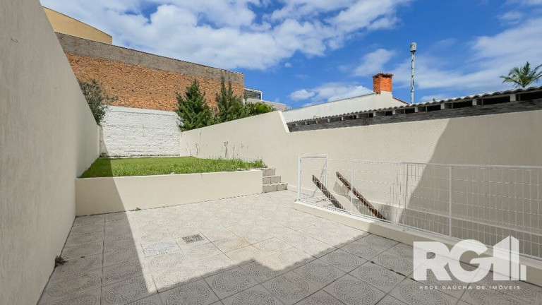 Imagem Casa com 4 Quartos à Venda, 282 m² em Chácara Das Pedras - Porto Alegre