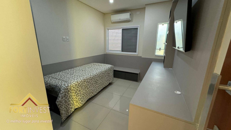 Imagem Imóvel com 3 Quartos à Venda, 157 m² em Caiçara - Praia Grande Imagem Imóvel com 3 Quartos à Venda, 157 m² em Caiçara - Praia Grande