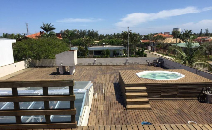 Imagem Casa com 5 Quartos à Venda, 200 m² em Centro - Xangri-lá