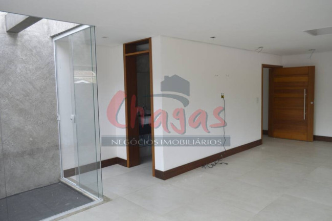 Imagem Imóvel Comercial à Venda, 1 m² em Centro - Caraguatatuba Imagem Imóvel Comercial à Venda, 1 m² em Centro - Caraguatatuba