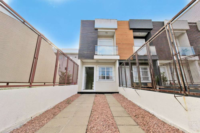 Casa com 2 Quartos à Venda,  em Hípica - Porto Alegre