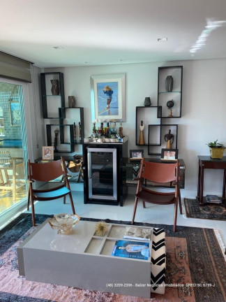 Imagem Apartamento com 2 Quartos à Venda, 223 m² em Agronômica - Florianópolis