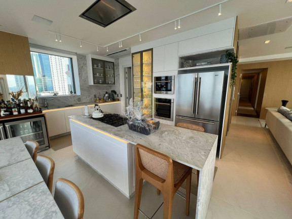 Imagem Apartamento com 4 Quartos à Venda, 236 m² em Centro - Balneário Camboriú