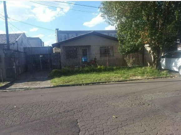Imagem Casa com 3 Quartos à Venda, 180 m² em Parolin - Curitiba Imagem Casa com 3 Quartos à Venda, 180 m² em Parolin - Curitiba