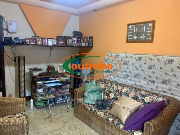 Imagem Casa com 4 Quartos à Venda, 400 m² em Grajaú - Rio De Janeiro Imagem Casa com 4 Quartos à Venda, 400 m² em Grajaú - Rio De Janeiro