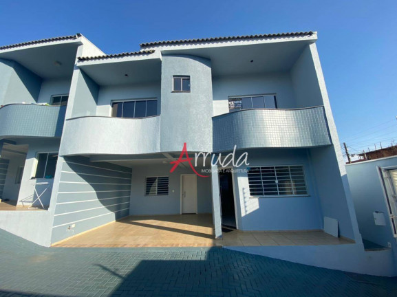 Sobrado com 3 Quartos à Venda, 162 m² em Centro - Cascavel