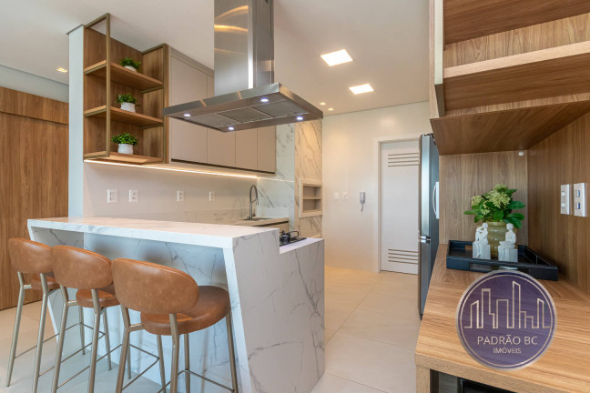 Imagem Apartamento com 4 Quartos à Venda, 132 m² em Centro - Balneário Camboriú Imagem Apartamento com 4 Quartos à Venda, 132 m² em Centro - Balneário Camboriú