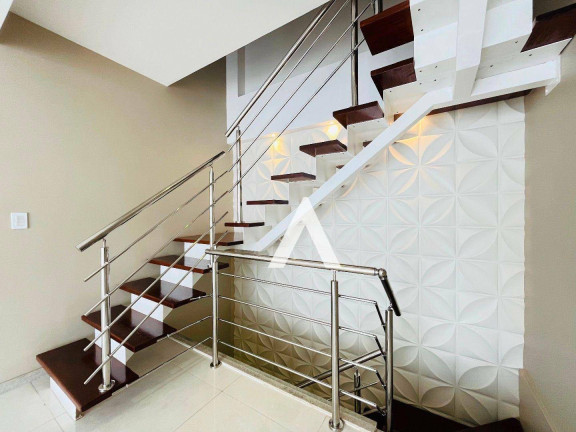 Imagem Casa com 4 Quartos à Venda, 320 m² em Alto - Teresópolis Imagem Casa com 4 Quartos à Venda, 320 m² em Alto - Teresópolis