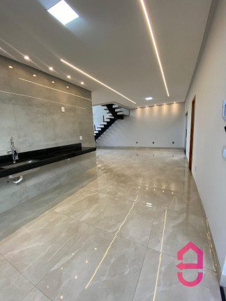 Imagem Sobrado com 3 Quartos à Venda, 240 m² em Setor Faiçalville - Goiânia