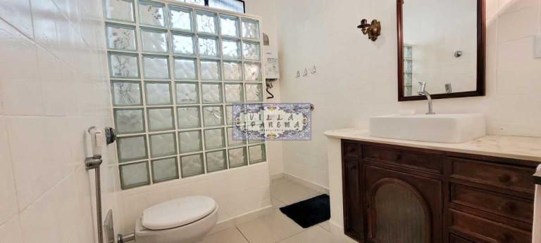 Imagem Apartamento com 3 Quartos à Venda, 123 m² em Copacabana - Rio De Janeiro Imagem Apartamento com 3 Quartos à Venda, 123 m² em Copacabana - Rio De Janeiro