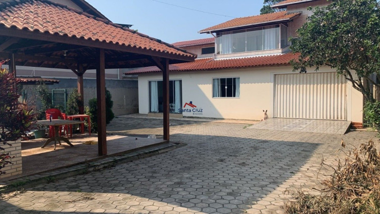Sobrado com 2 Quartos à Venda, 416 m² em São João Do Rio Vermelho - Florianópolis