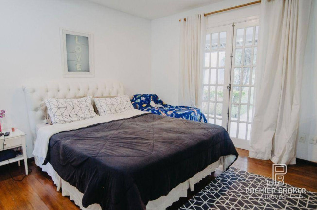 Imagem Casa com 3 Quartos à Venda, 390 m² em Várzea - Teresópolis Imagem Casa com 3 Quartos à Venda, 390 m² em Várzea - Teresópolis