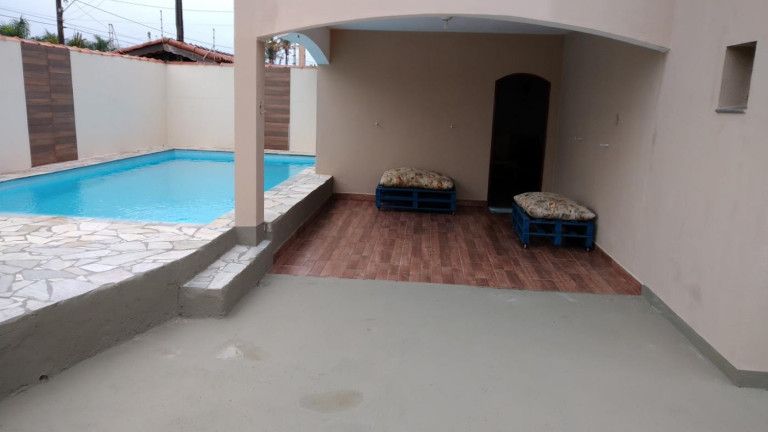 Imagem Casa com 4 Quartos à Venda, 300 m² em Parque Augustus - Itanhaém Imagem Casa com 4 Quartos à Venda, 300 m² em Parque Augustus - Itanhaém