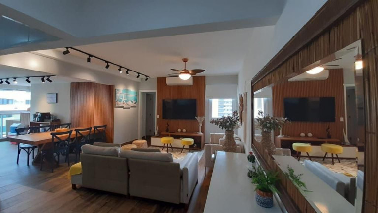 Apartamento com 3 Quartos para Alugar, 98 m² em Pitangueiras - Guarujá