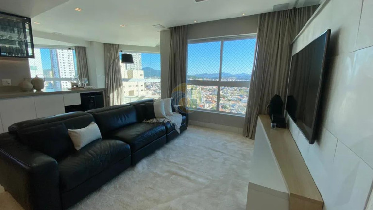 Apartamento com 3 Quartos à Venda, 136 m² em Centro - Balneário Camboriú