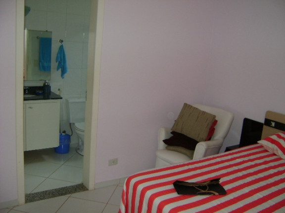 Imagem Casa com 3 Quartos à Venda, 1.200 m² em Portaria 24 Horas! - Mairiporã