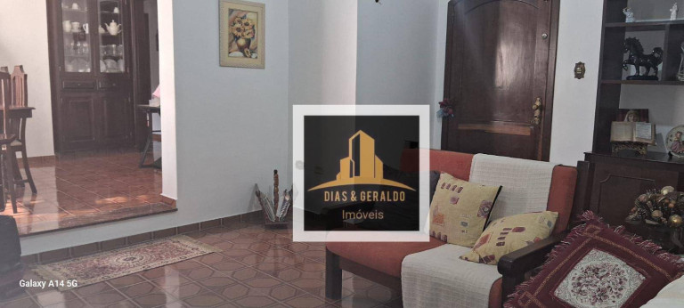 Imagem Casa com 2 Quartos à Venda, 200 m² em Conjunto Residencial Trinta E Um De Março - São José Dos Campos Imagem Casa com 2 Quartos à Venda, 200 m² em Conjunto Residencial Trinta E Um De Março - São José Dos Campos
