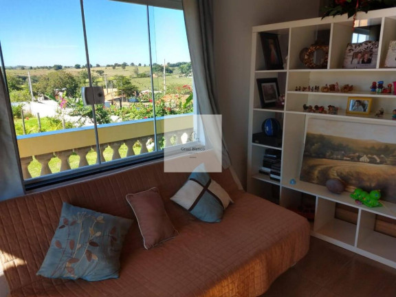 Imagem Chácara com 2 Quartos à Venda, 300 m² Imagem Chácara com 2 Quartos à Venda, 300 m²