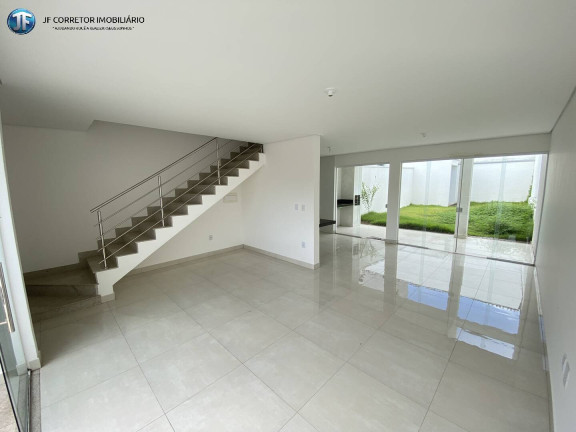 Imagem Casa com 3 Quartos à Venda, 125 m² em Bom Retiro - Ipatinga
