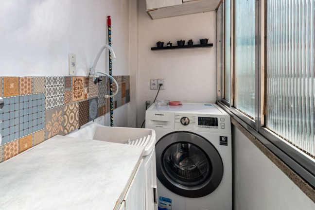 Imagem Apartamento com 3 Quartos à Venda, 65 m² em São João - Porto Alegre