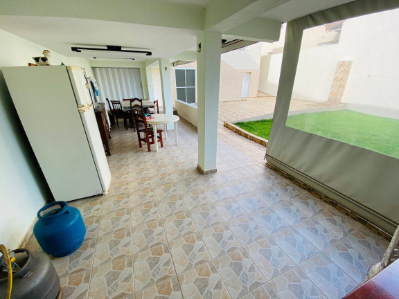 Imagem Casa com 4 Quartos à Venda, 300 m² em Vila Santista - Atibaia Imagem Casa com 4 Quartos à Venda, 300 m² em Vila Santista - Atibaia