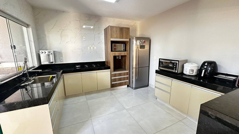 Imagem Sobrado com 3 Quartos à Venda, 149 m² em Bandeirante - Caldas Novas Imagem Sobrado com 3 Quartos à Venda, 149 m² em Bandeirante - Caldas Novas